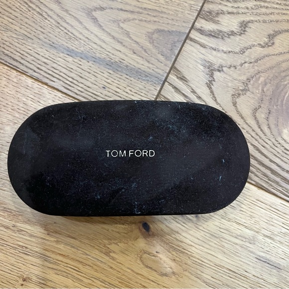 Tom Ford Fany 59mm sunglasses lightly used - Picture 2 of 4